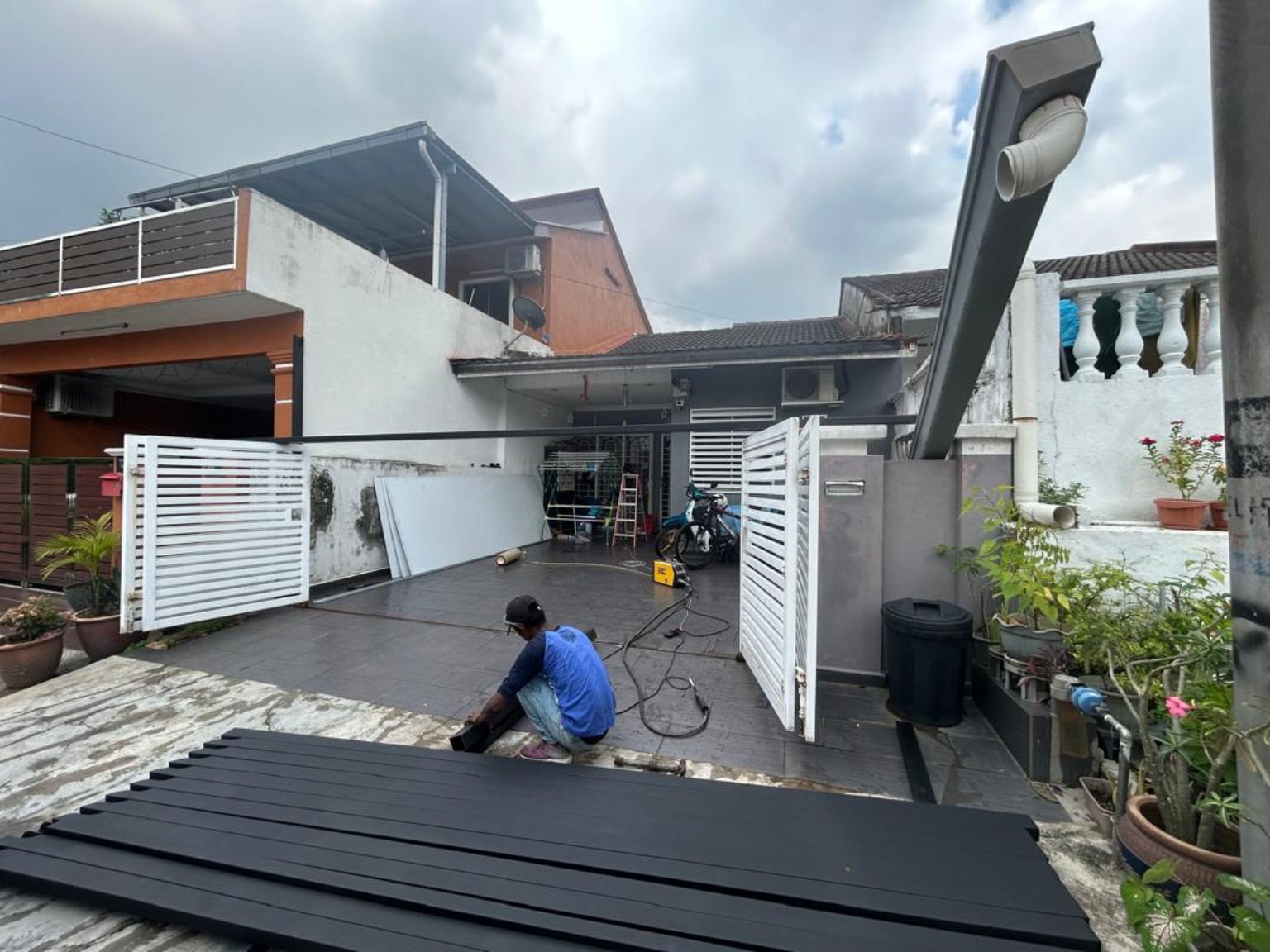 Contoh struktur awning